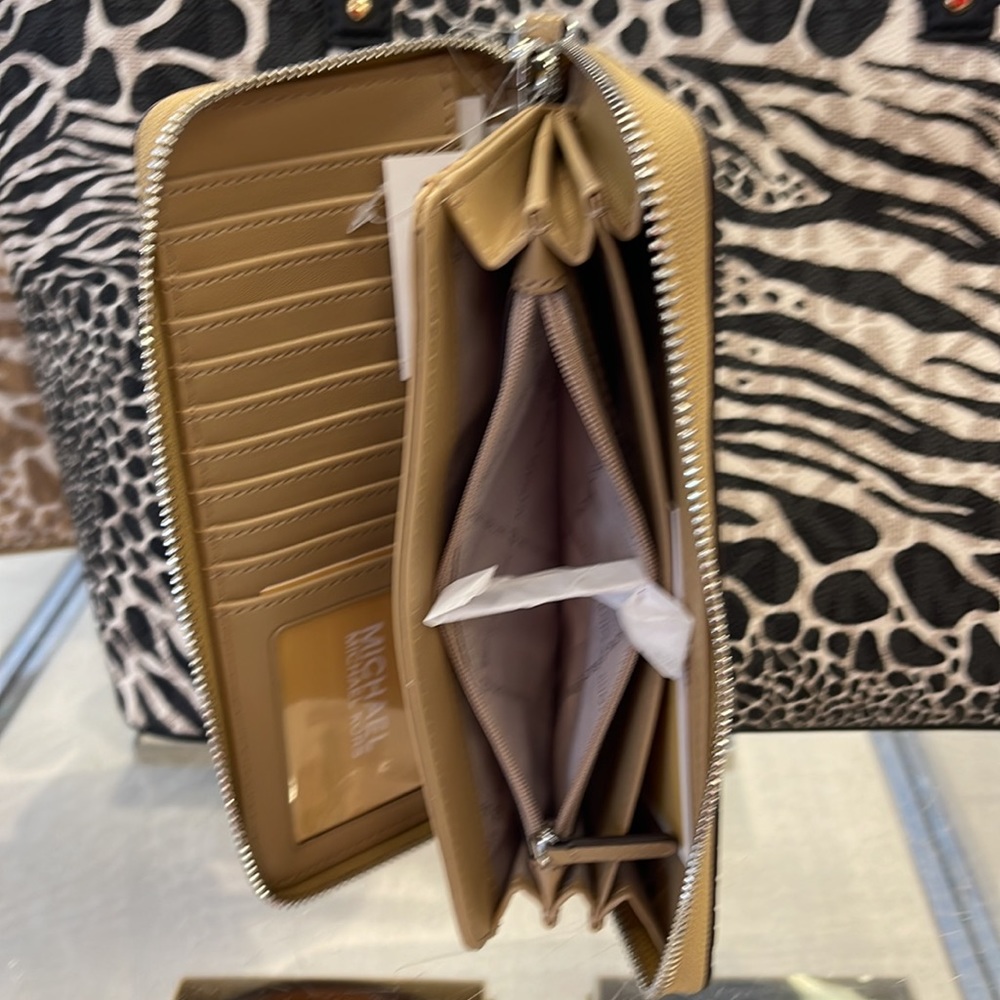 Michael Kors Large Jet Set Travel Continental Wristlet Phone Holder Case Wallet - Picture 13 of 16